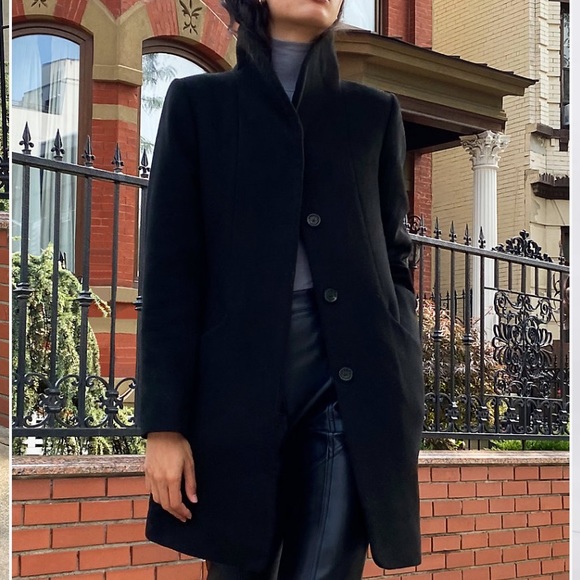 Aritzia Cocoon Coat - Picture 2 of 6